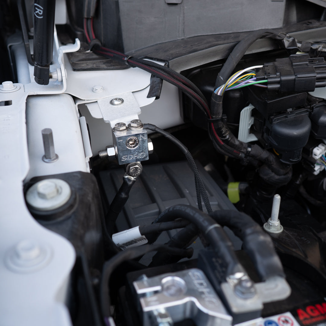 11-3003-G5-SB_7-JMKL 23-24 Ford F250/F350 Billet Single Battery Terminal Upgrade Kit SDHQ Offroad - الصورة 1