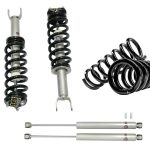 3 بوصة Lift Kit أمامية مساعدات أمامية (Struts) مع أطقم رفع خلفية و مساعدات (Shocks) Freedom Off-Road