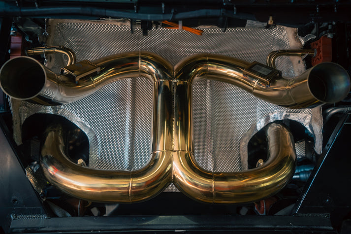 لام.س.ج.ف١.أج_٢-جزييف 2018-2021 Lamborghini Aventador SVJ 6.5L F1 Catback Exhaust, T304 Stainless Steel Finished in Anodized Gold, Bespoke OEM Style Valvetronic Tips Valvetronic Designs - الصورة 1