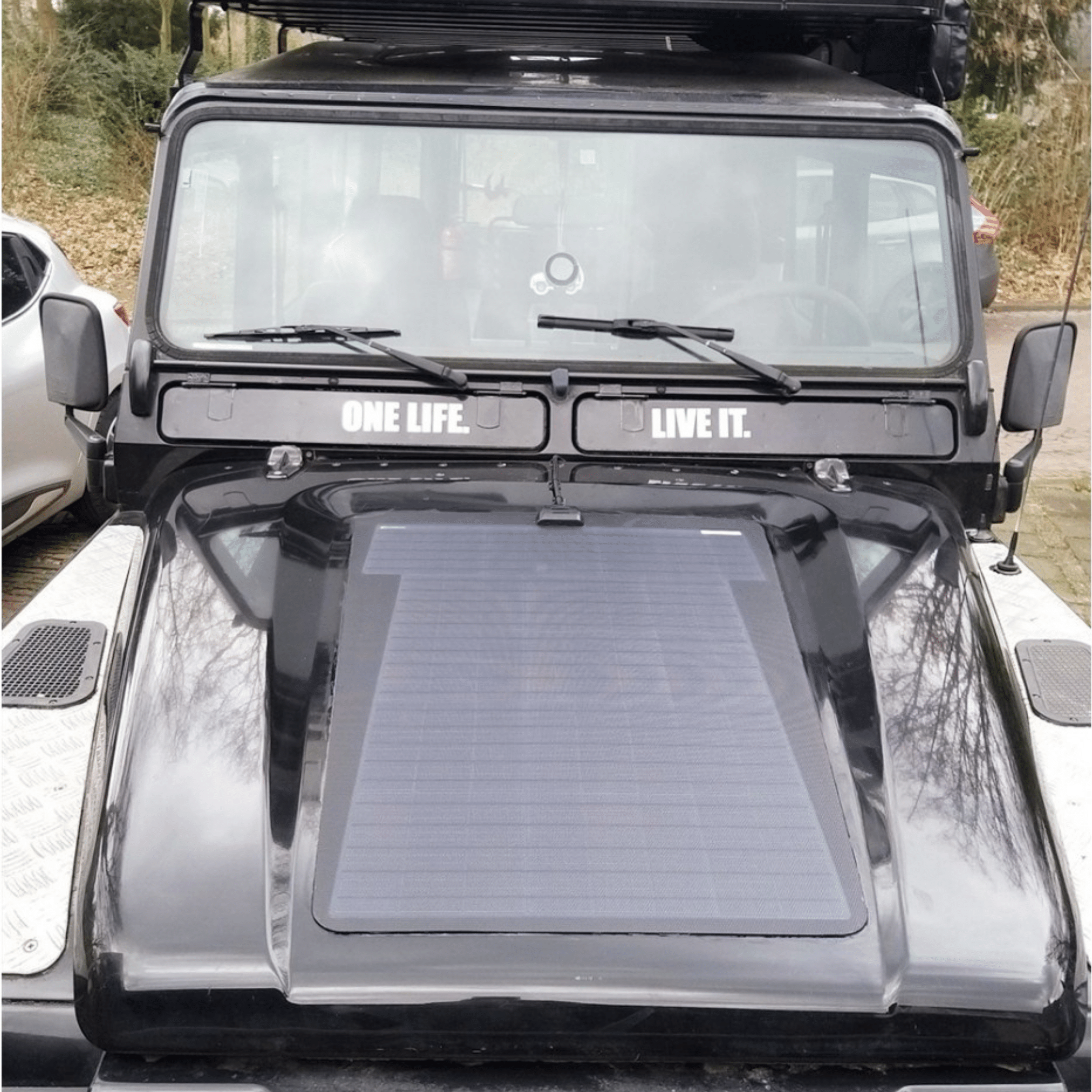 2863db6e-e4a1-4b2e-ae91-ffa92b9faa2c.png Land Rover Defender 110/90 (1984-2006) Lensun 75W 12V Hood Solar Panel Charge Battery - Image 1
