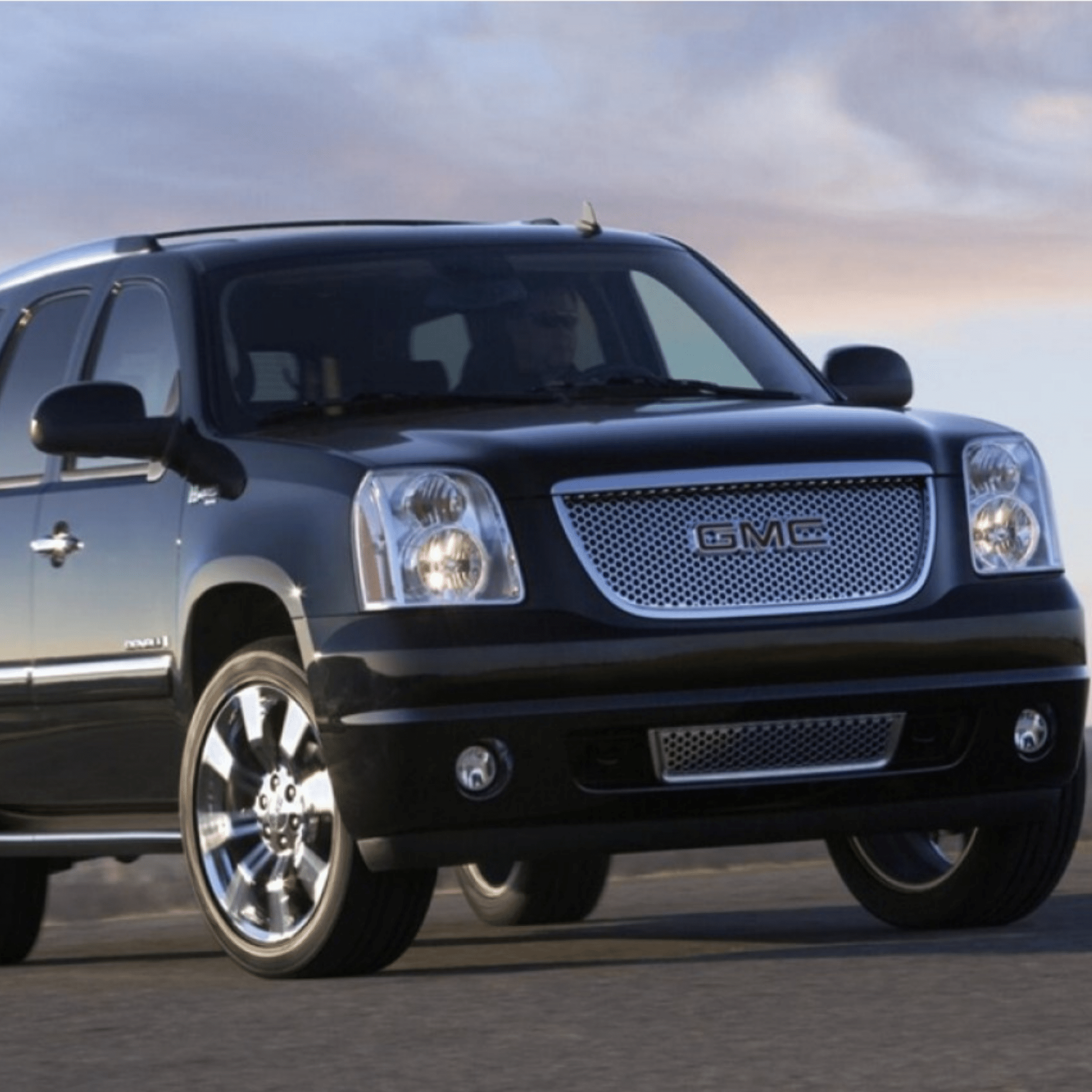 eca8d834-8e4f-4996-a32b-251509b897fb.png GMC Yukon XL (2008-2014) Lensun 90W Hood Solar Panel Battery Charger - الصورة 1
