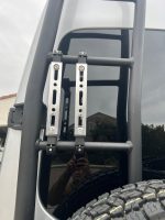 Ladder Cross Bar Mount Power Tank - Image 14