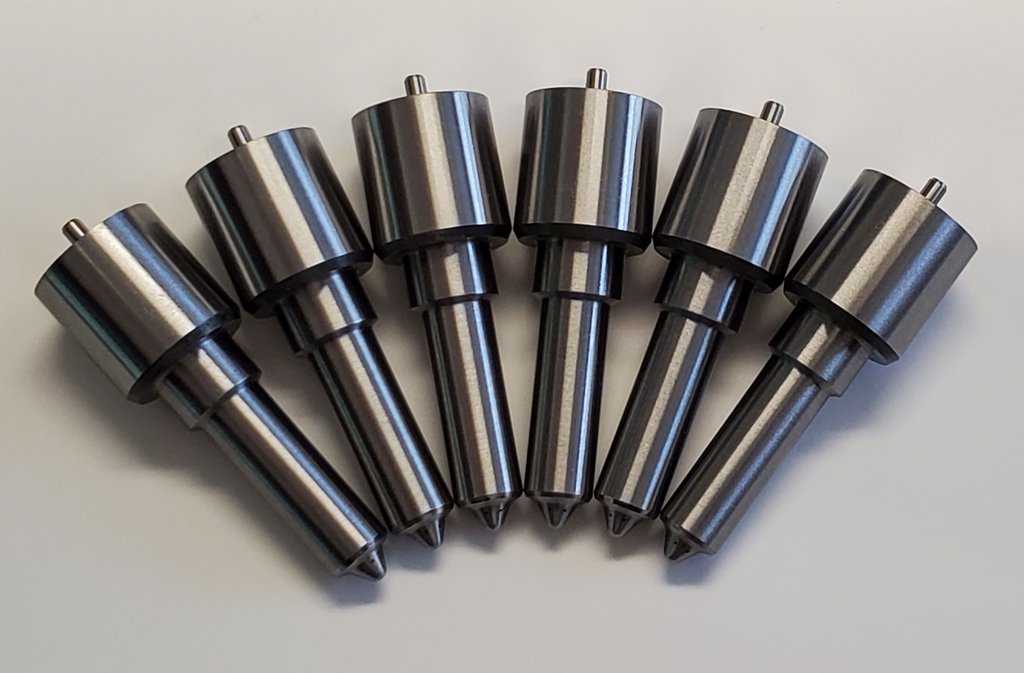 DDP9498-1NZ-GHJG Cummins P-Pump Stage 1 Nozzle Set Dynomite Diesel - الصورة 1